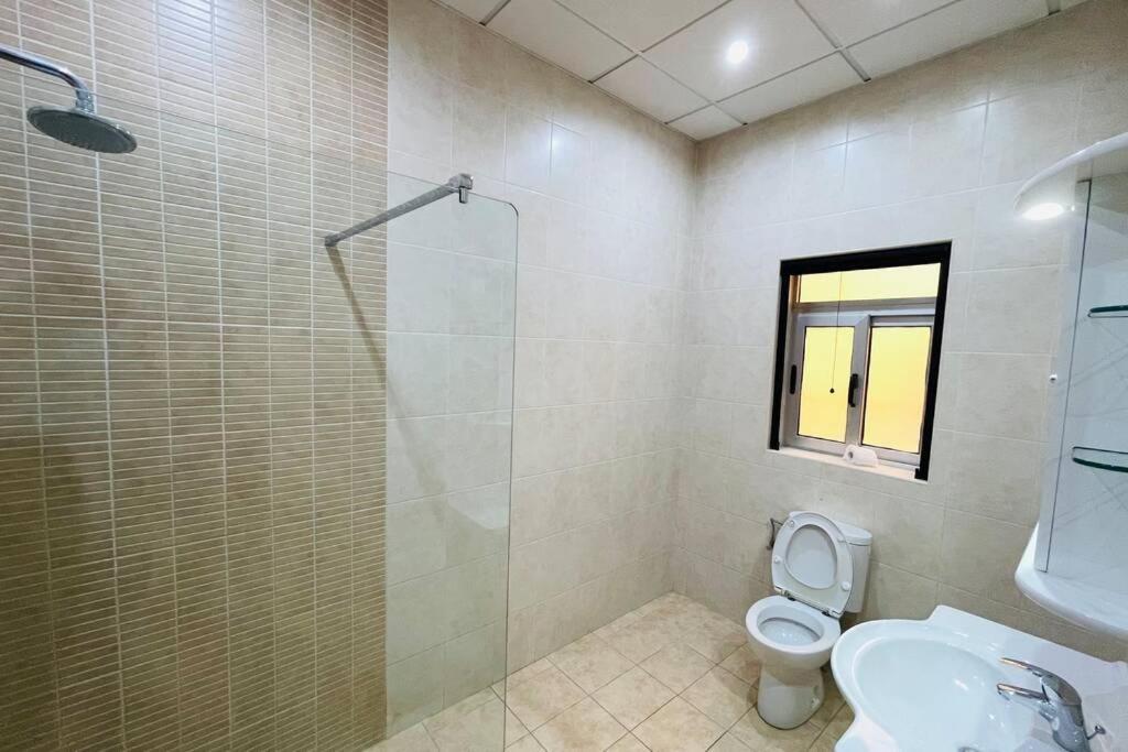 2 Bed Apt In Heart Of St Julians - 5Min From Seafront San Ġiljan Buitenkant foto