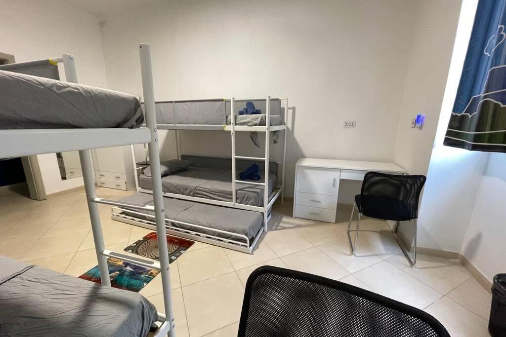 2 Bed Apt In Heart Of St Julians - 5Min From Seafront San Ġiljan Buitenkant foto